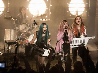 Illustration for article titled First Jem and the Holograms Photos Are a Bit Too Somber-Looking